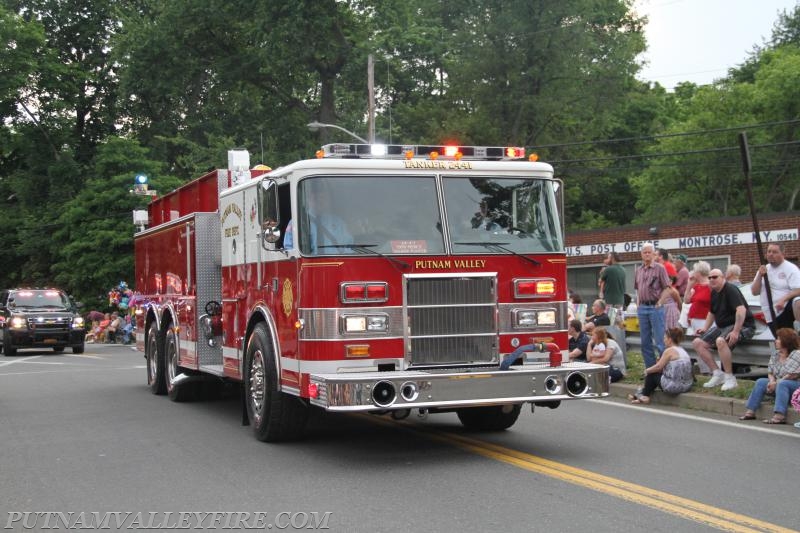 Montrose Parade - June 4, 2016 Best Non-Reg -  Photo's courtesy of L. Rizzi